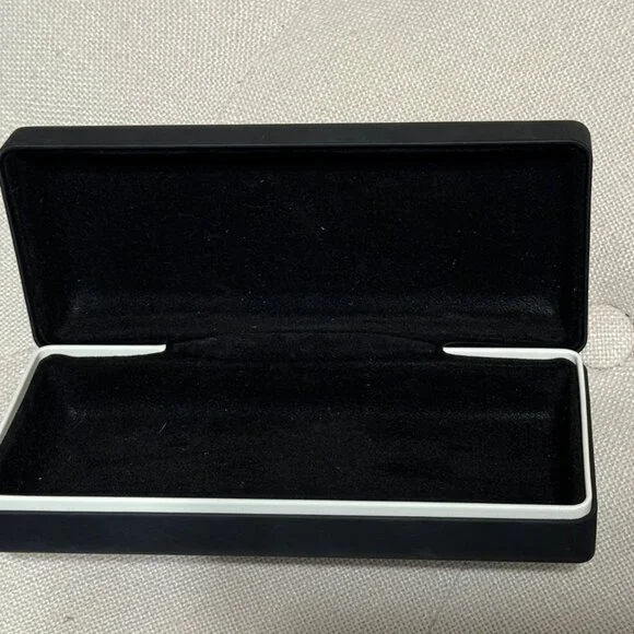 GIVENCHY Sunglasses Case Large Black - Picture 2 of 5